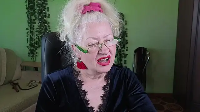 Maya_Mayflower's cam snapshot