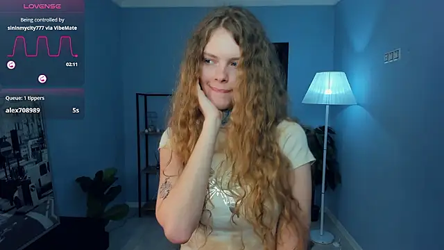 RayaNenlia's cam snapshot