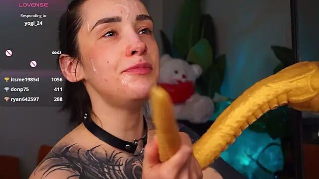 EvaCanton's cam snapshot