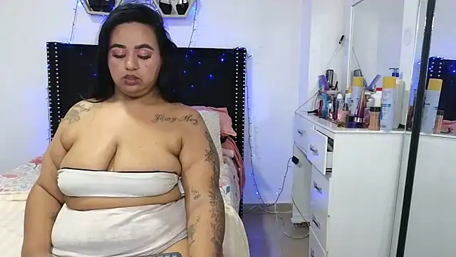 charlotte_077's cam snapshot