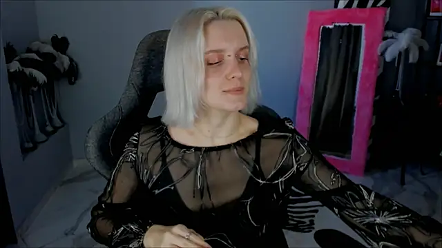 BethanyCloud's cam snapshot