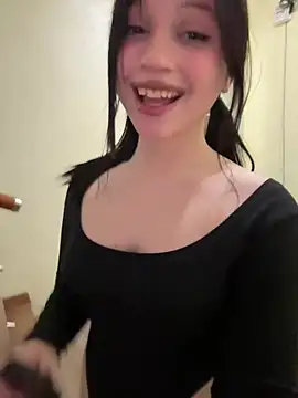 YourLittleDevil's cam snapshot