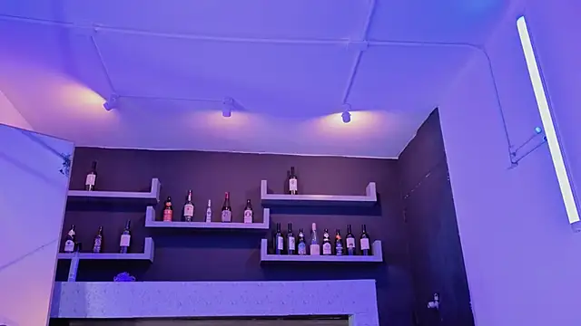 nova_salvatore live sex cam