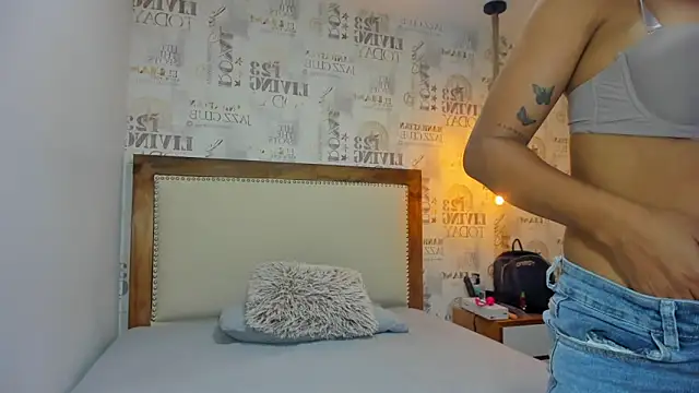 JOLIEBENSON1 live sex cam