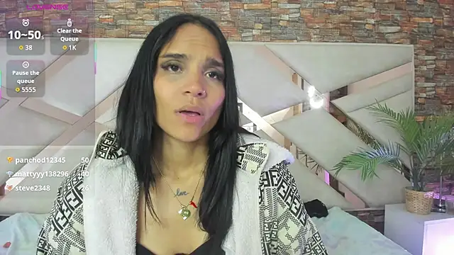 sophie_pariss's cam snapshot