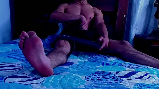 Bull_Xvi live sex cam