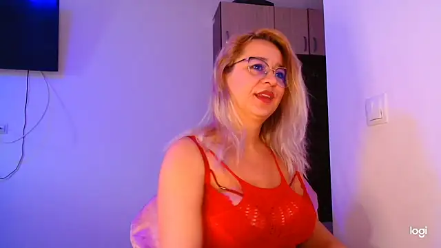 freyyamore1 live sex cam