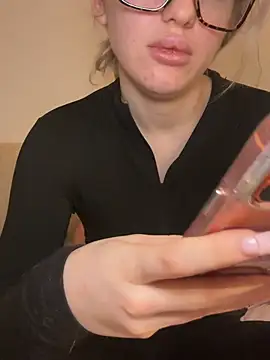 Holly-Glamour live sex cam