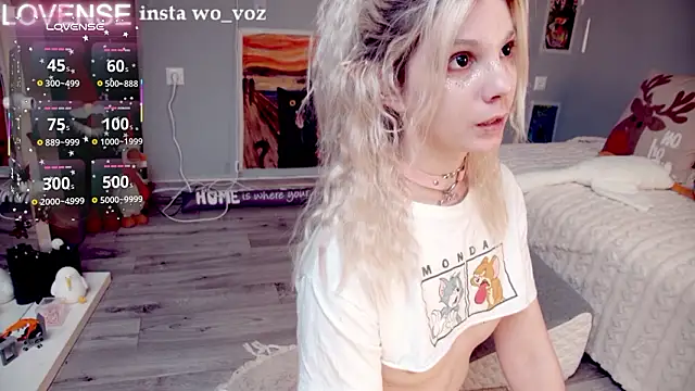 Careful_i_bite's cam snapshot