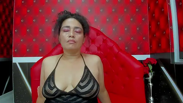 Bianca_Millf's cam snapshot