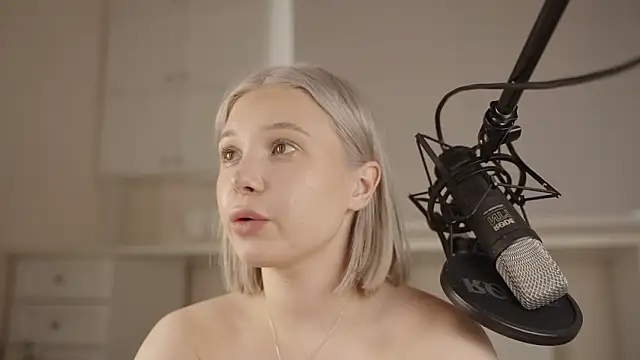 KessyPlaudis's cam snapshot