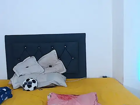 natashat_lorent's cam snapshot