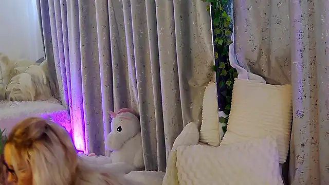 IsabelleEthan's cam snapshot