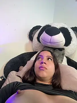 IamSteph13's cam snapshot