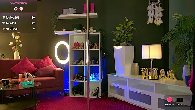 MaddyHeart's cam snapshot