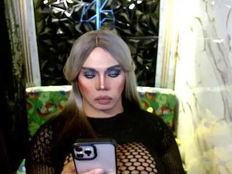 SelfSvcker's cam snapshot