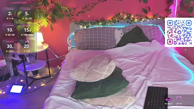 Lisbeth__Salander's cam snapshot