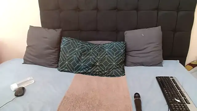 CaramelBootty's cam snapshot