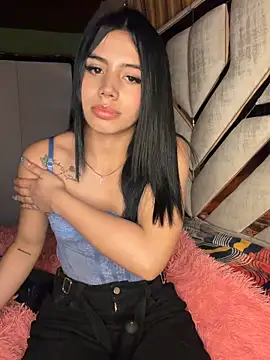 Laura-Khalifa's cam snapshot