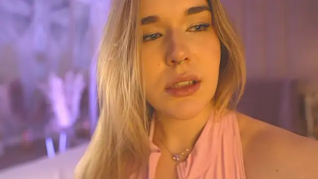 Smiley_Mia's cam snapshot