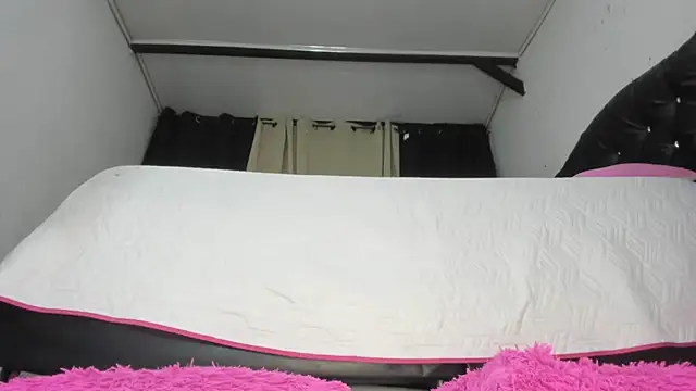 martinaclark's cam snapshot