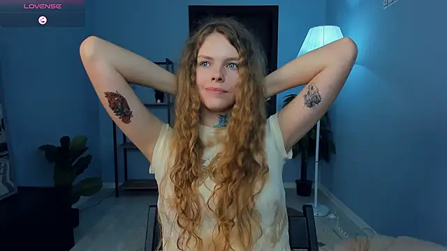 RayaNenlia's cam snapshot