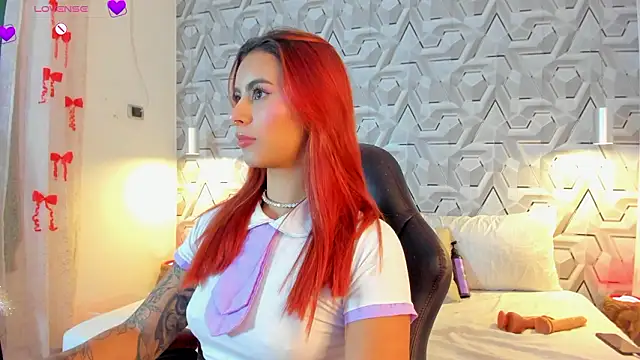 Sophiee_Hill's cam snapshot