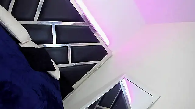 Dania-Thompson live sex cam