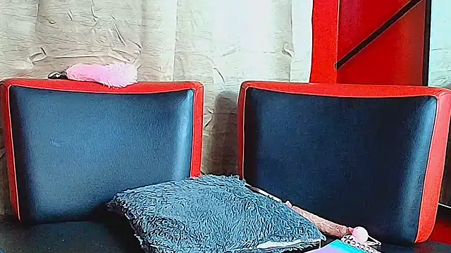 KATY_LOWERY's cam snapshot