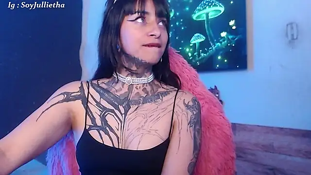 Julls420_'s cam snapshot