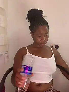 MISSMAYSROOM's cam snapshot