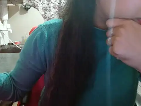 LovingPihu's cam snapshot