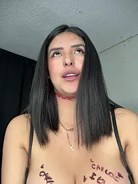 kim_zaratte's cam snapshot