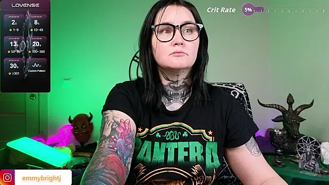 Emmybrightj_'s cam snapshot