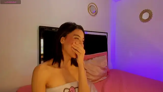 lilithTeen1_'s cam snapshot