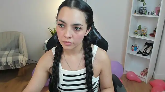 _BellaEvans_'s cam snapshot