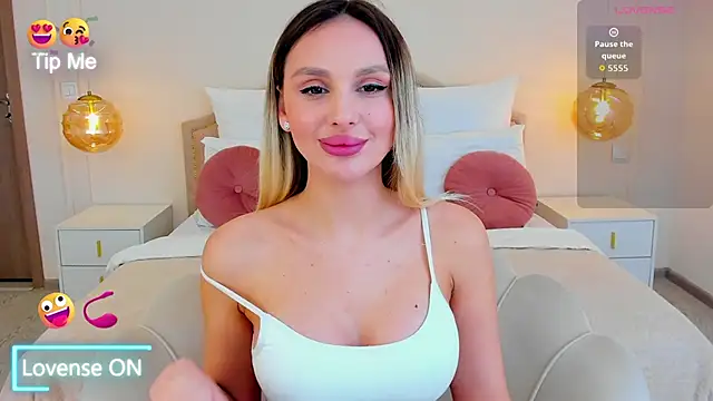 MissLoou live sex cam