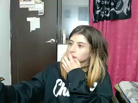 KratosAfroditacs live sex cam