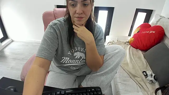 Dyana_Kaylinn's cam snapshot