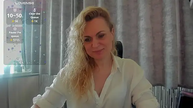 LanaLight_x's cam snapshot