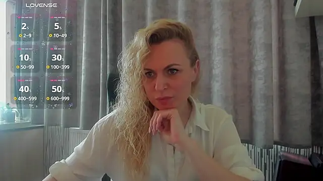 LanaLight_x's cam snapshot