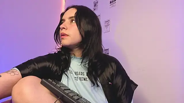 Emily_Lindey's cam snapshot