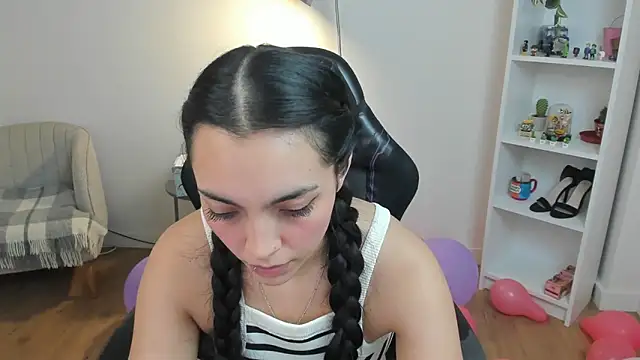 _BellaEvans_'s cam snapshot