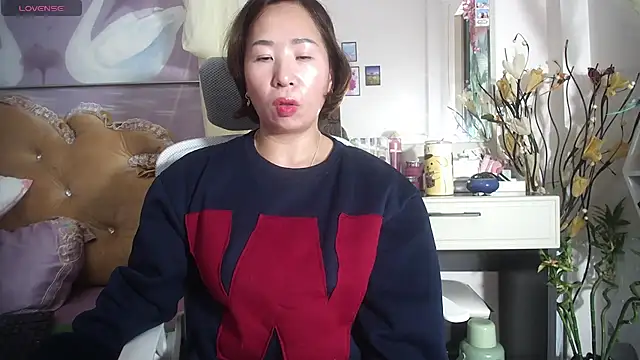 lyly_asian's cam snapshot