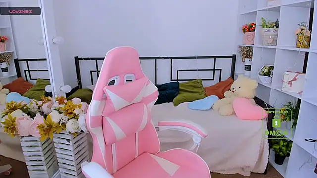 Elma_Lily's cam snapshot