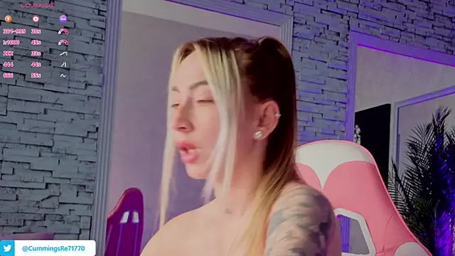 Reina_Cummings's cam snapshot