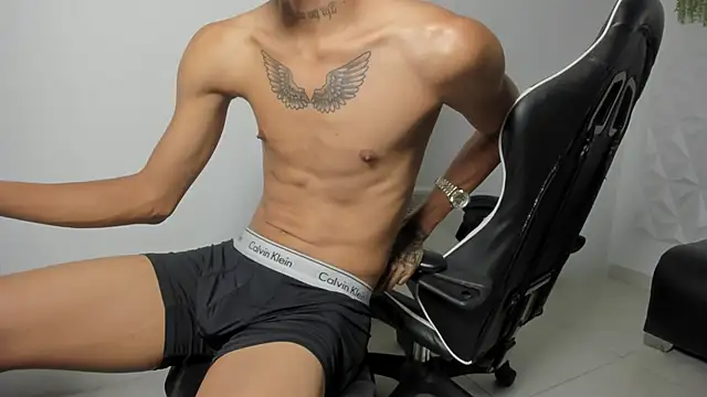 lunay_bigcock420's cam snapshot