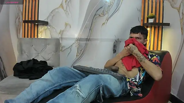 Straight_Guy22's cam snapshot