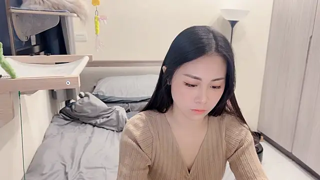 BabyOneDaily's cam snapshot