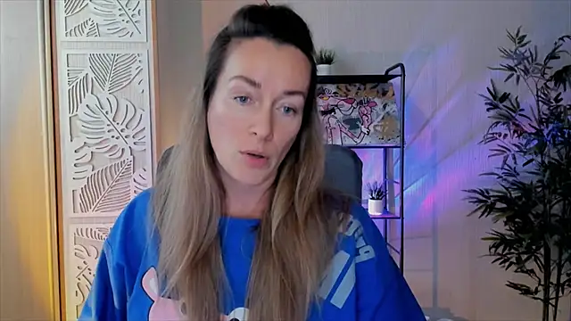 RebeccaMartinez live sex cam